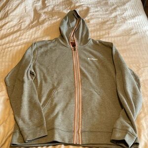 Beautiful never worn men’s zip up Columbia hooded sweater size XL